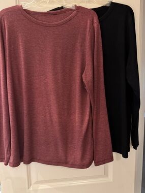 Amazon Women's Long Sleeve Crewneck Tops - Plum Heather and Black